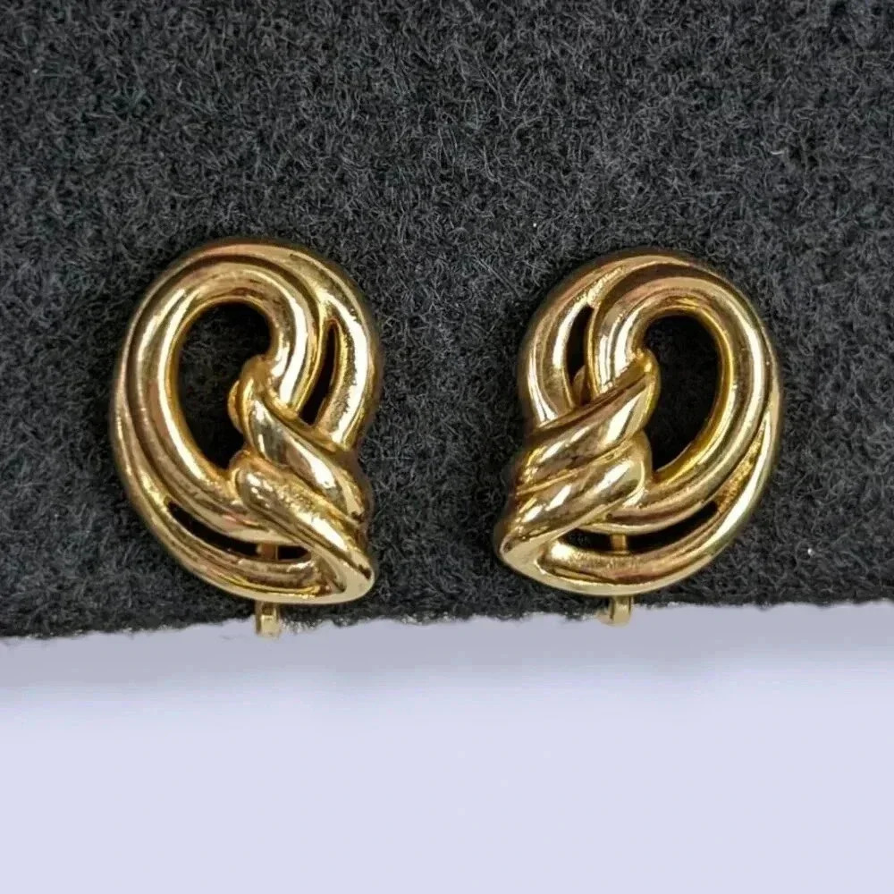 Vintage Crown Trifari Gold Tone Twist Earrings